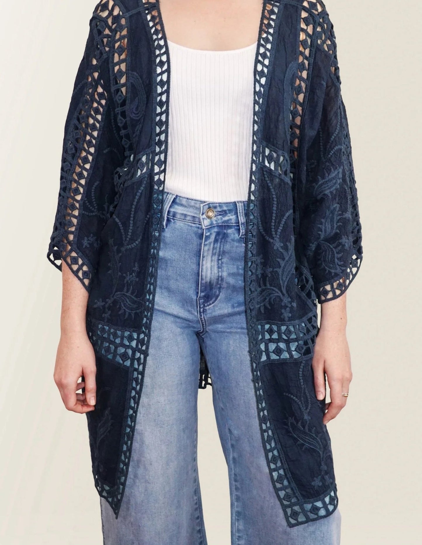 Kimono en dentelle Oline - Bleu marine - Île des Mines