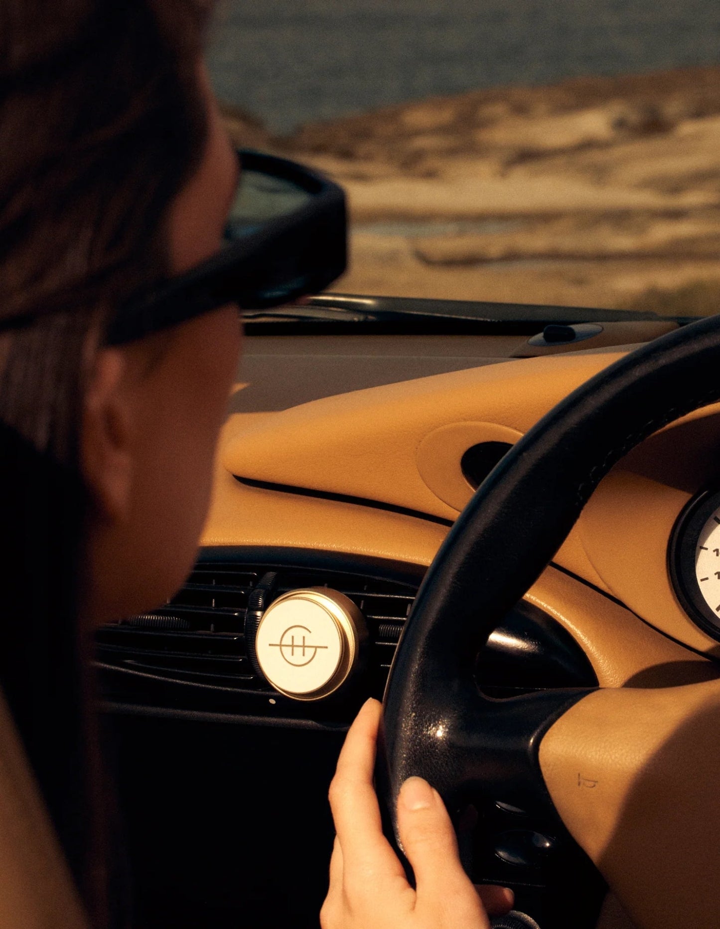 Diffuseur de voiture doré - Une affaire Tahaa - Glasshouse Fragrances 