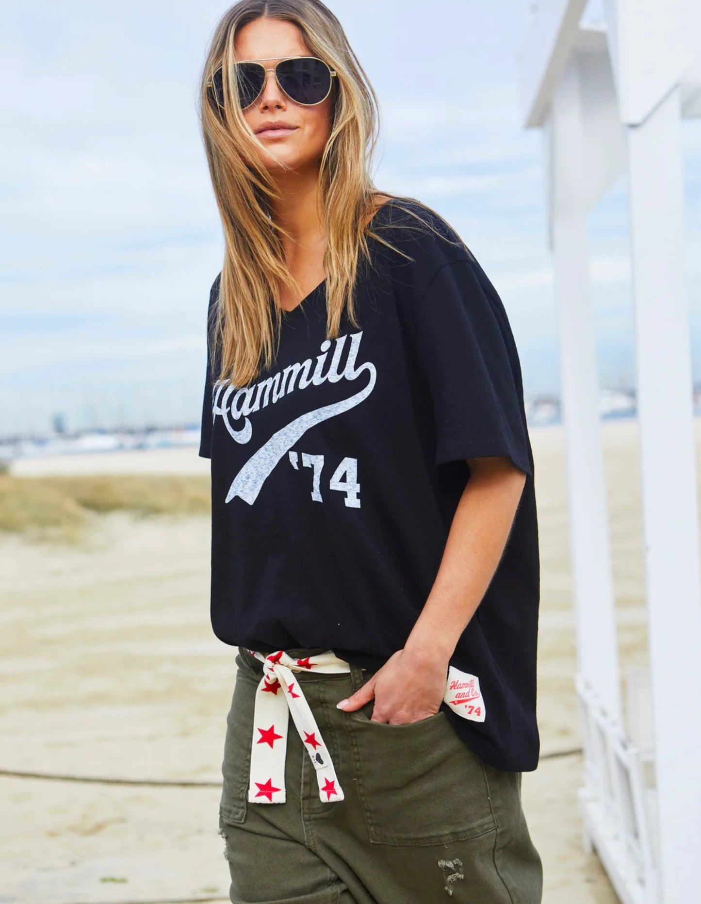 T-shirt col V logo Hammill '74 - Noir - Hammill and Co