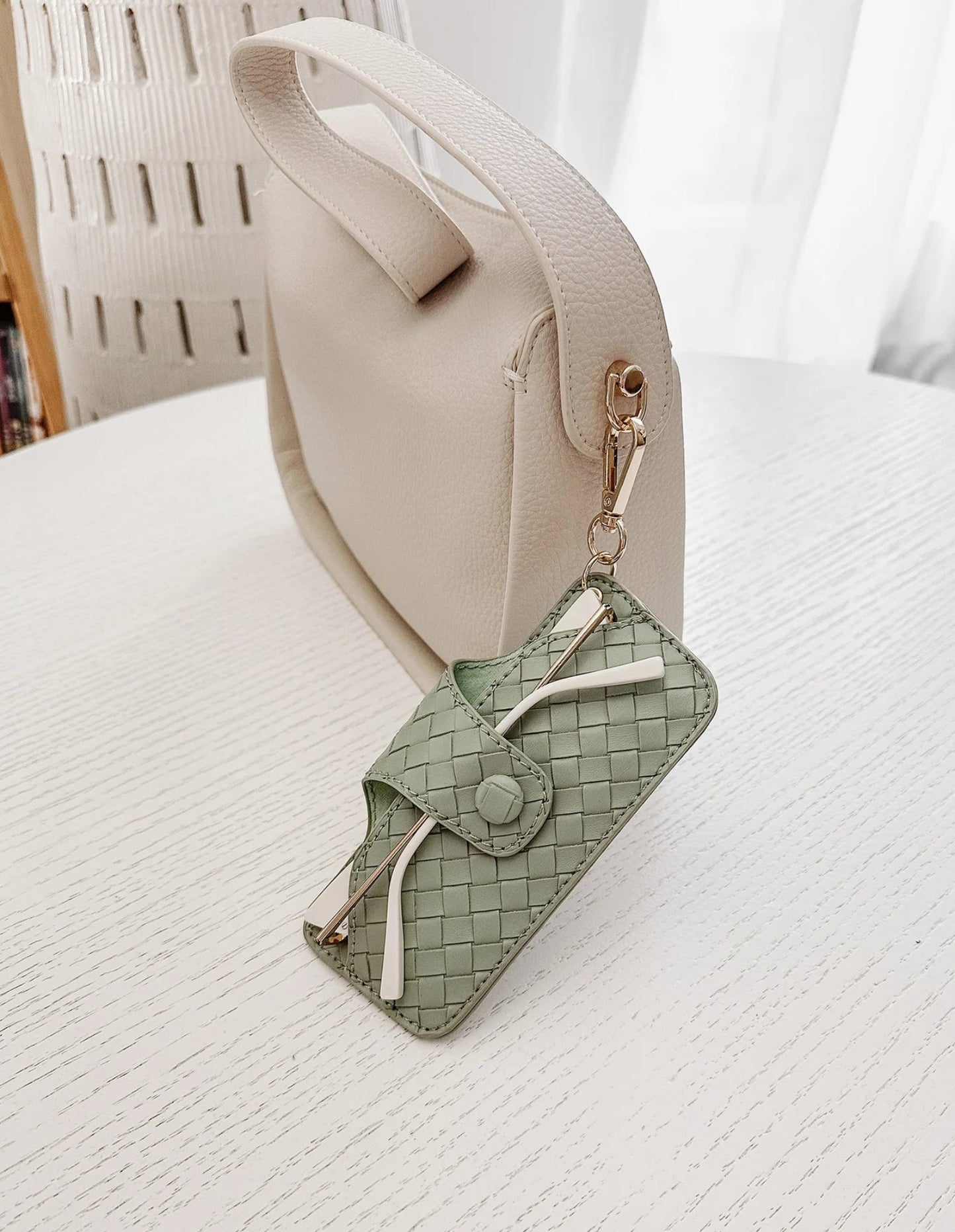 Étui à lunettes de soleil Skittle - Tissé vert sauge - Louenhide