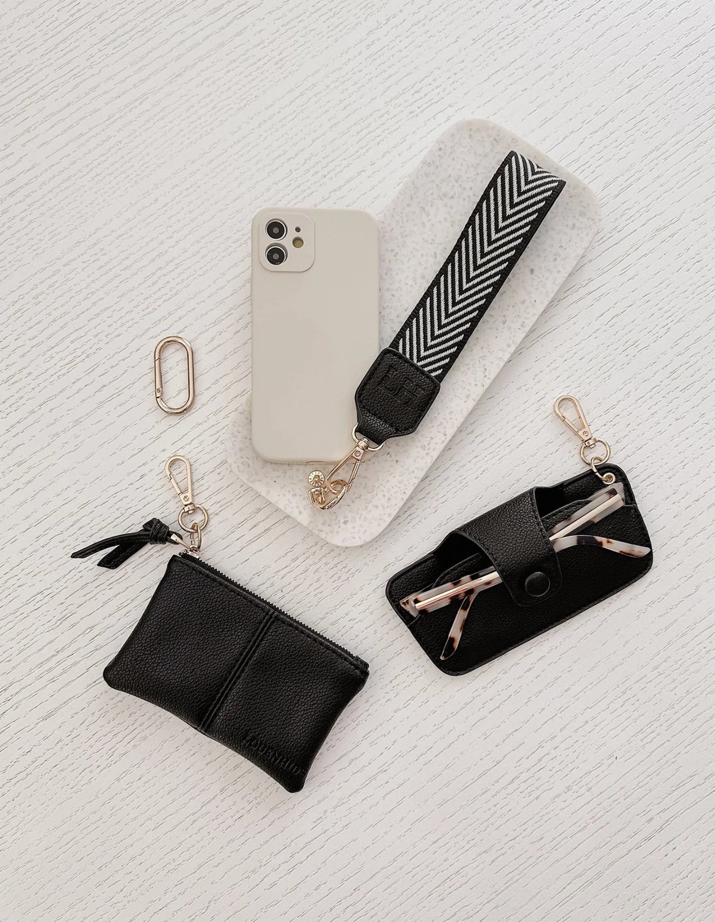 Ziggy Accessories Bundle - Black - Louenhide